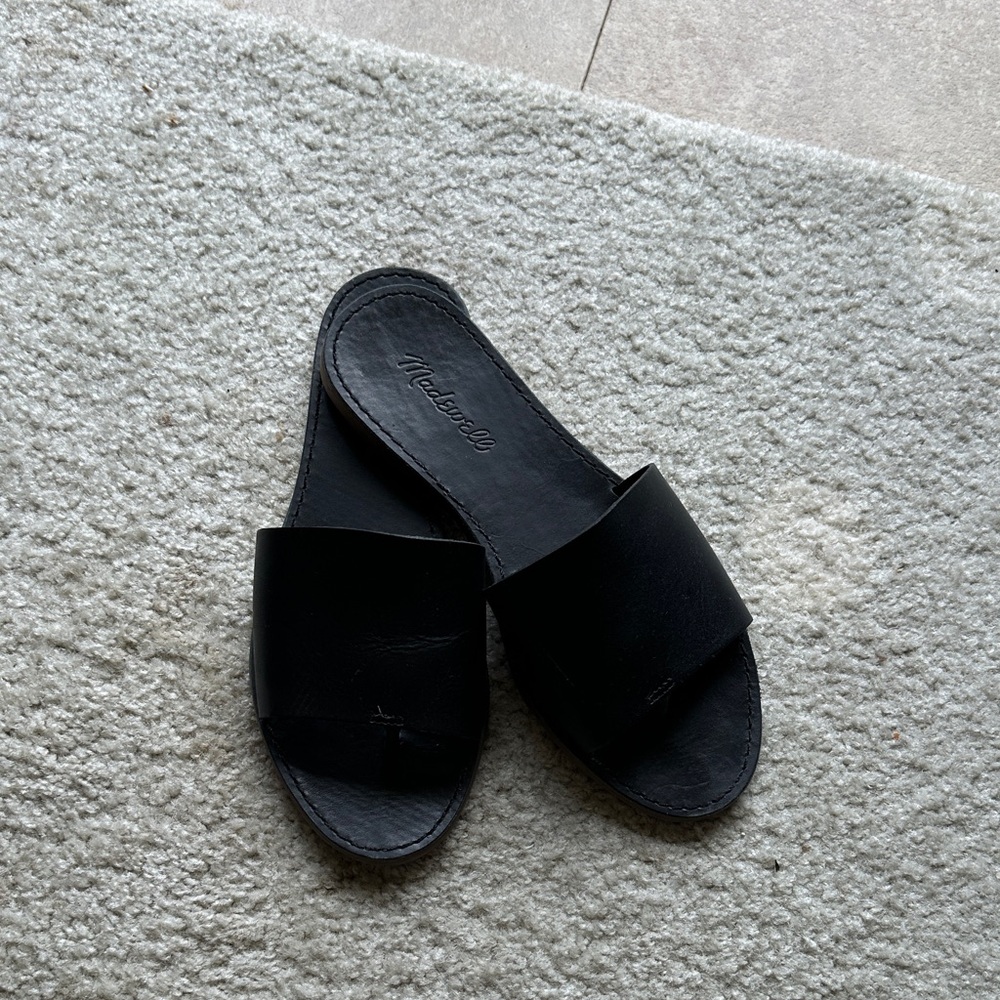 Black Leather Madewell Sandala